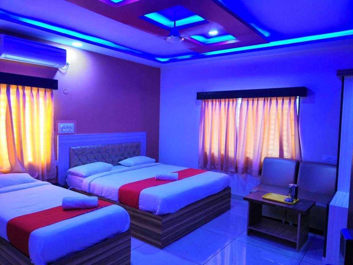 Hotel Prince Palace Bangalore Bagian luar foto